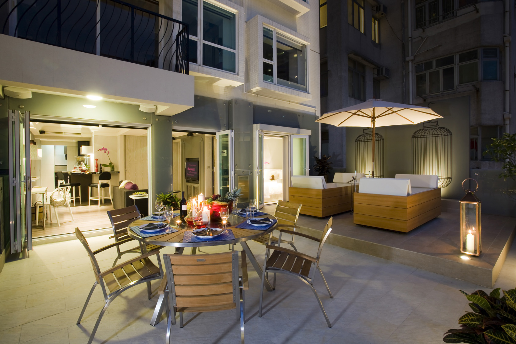 Luxe Garden Suite with exclusive outdoor area at The V Causeway Bay 2 Serviced Apartment