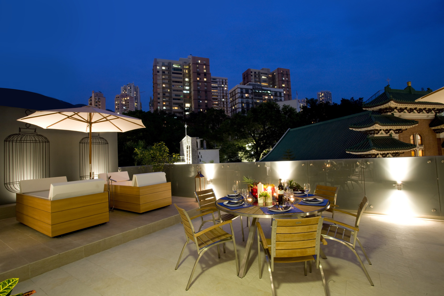 Luxe Garden Suite with exclusive outdoor area at The V Causeway Bay 2 Serviced Apartment