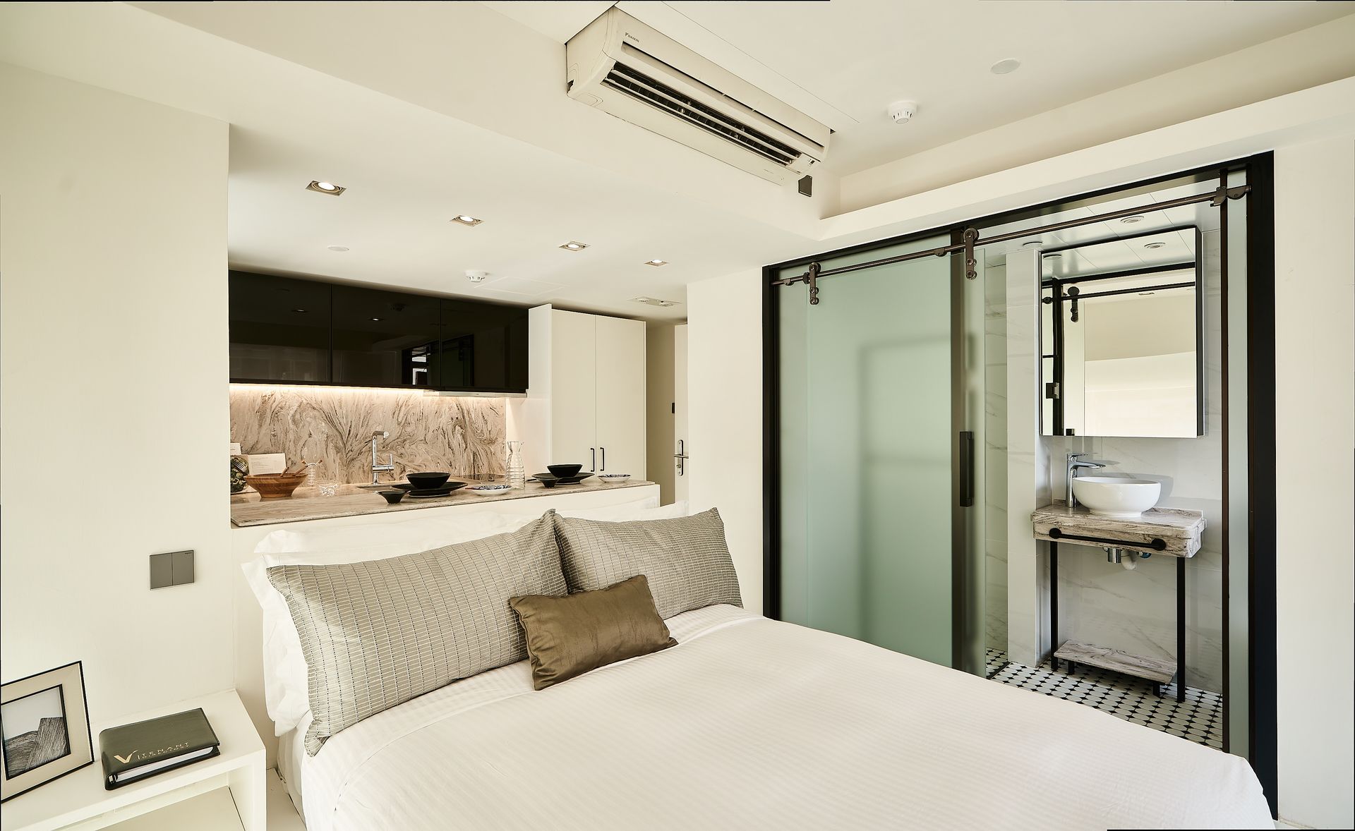 The V銅鑼灣怡和街服務式住宅高級公寓